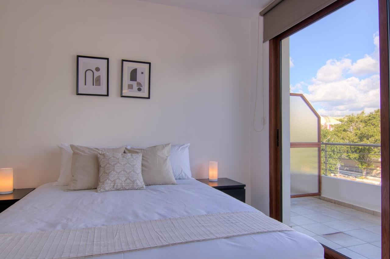 Apartment Phaedrus Living: Flat 103